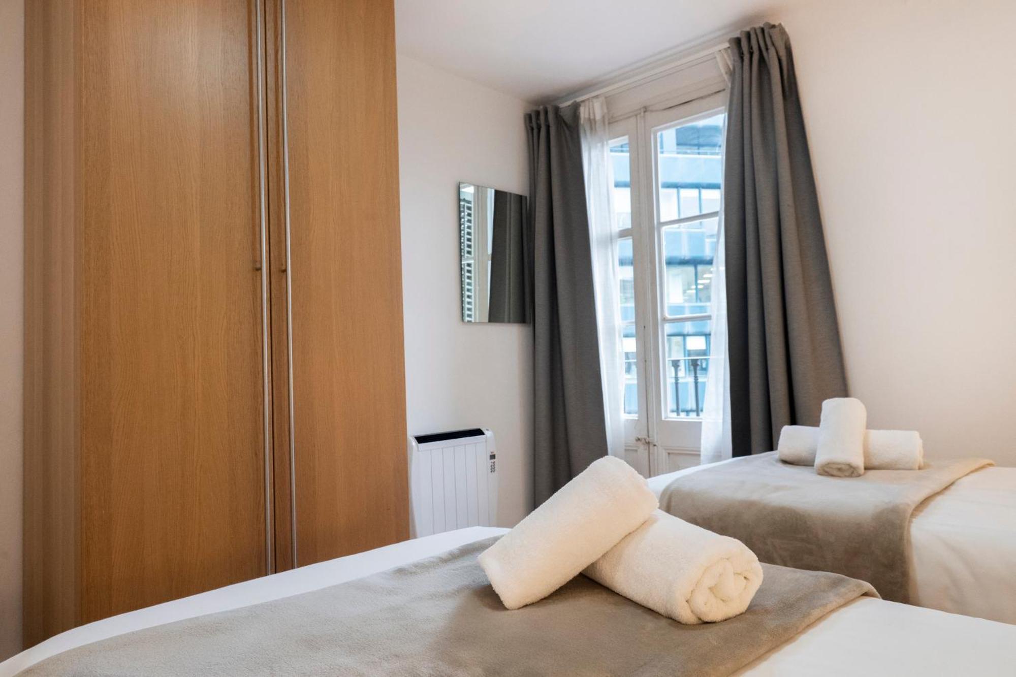 Be Barcelona Plaza Catalunya Apartment Exterior foto